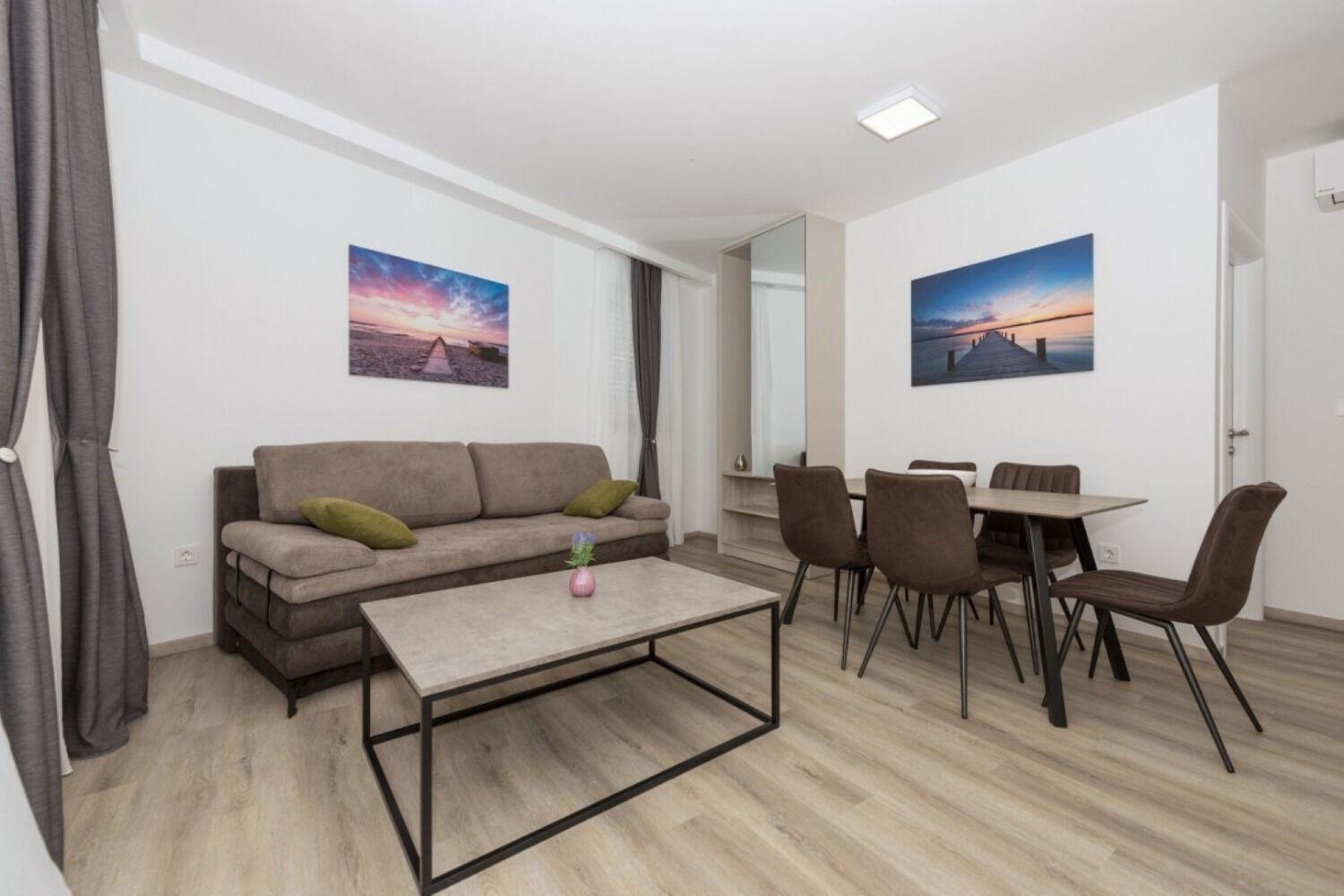 Apartments Mari - 40M From The Beach Макарська Екстер'єр фото